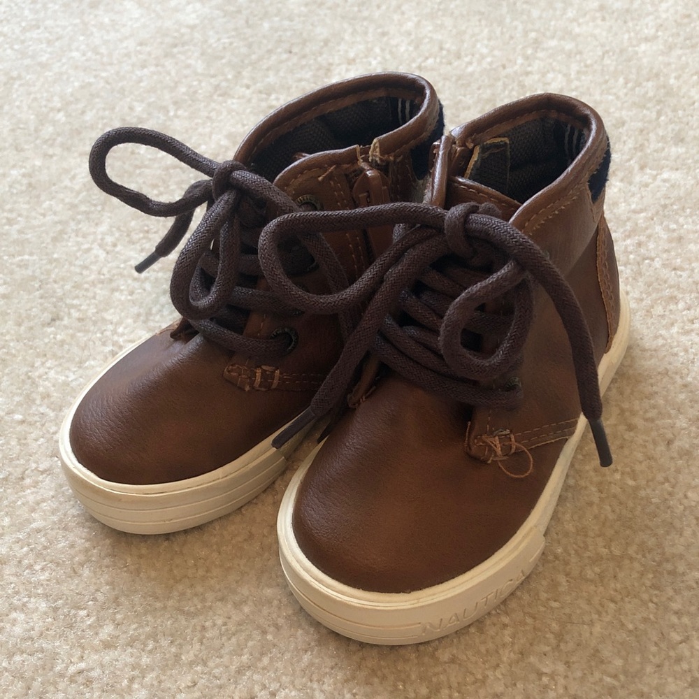 Nautica Boys baby/toddler size 5 high tops